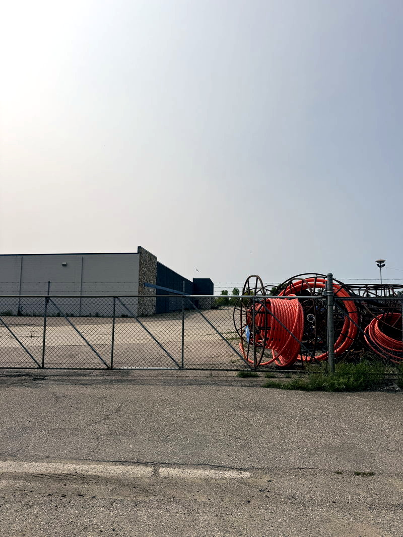 Flint Mall Shopping Center (cancelled) - June 3 2025 (newer photo)